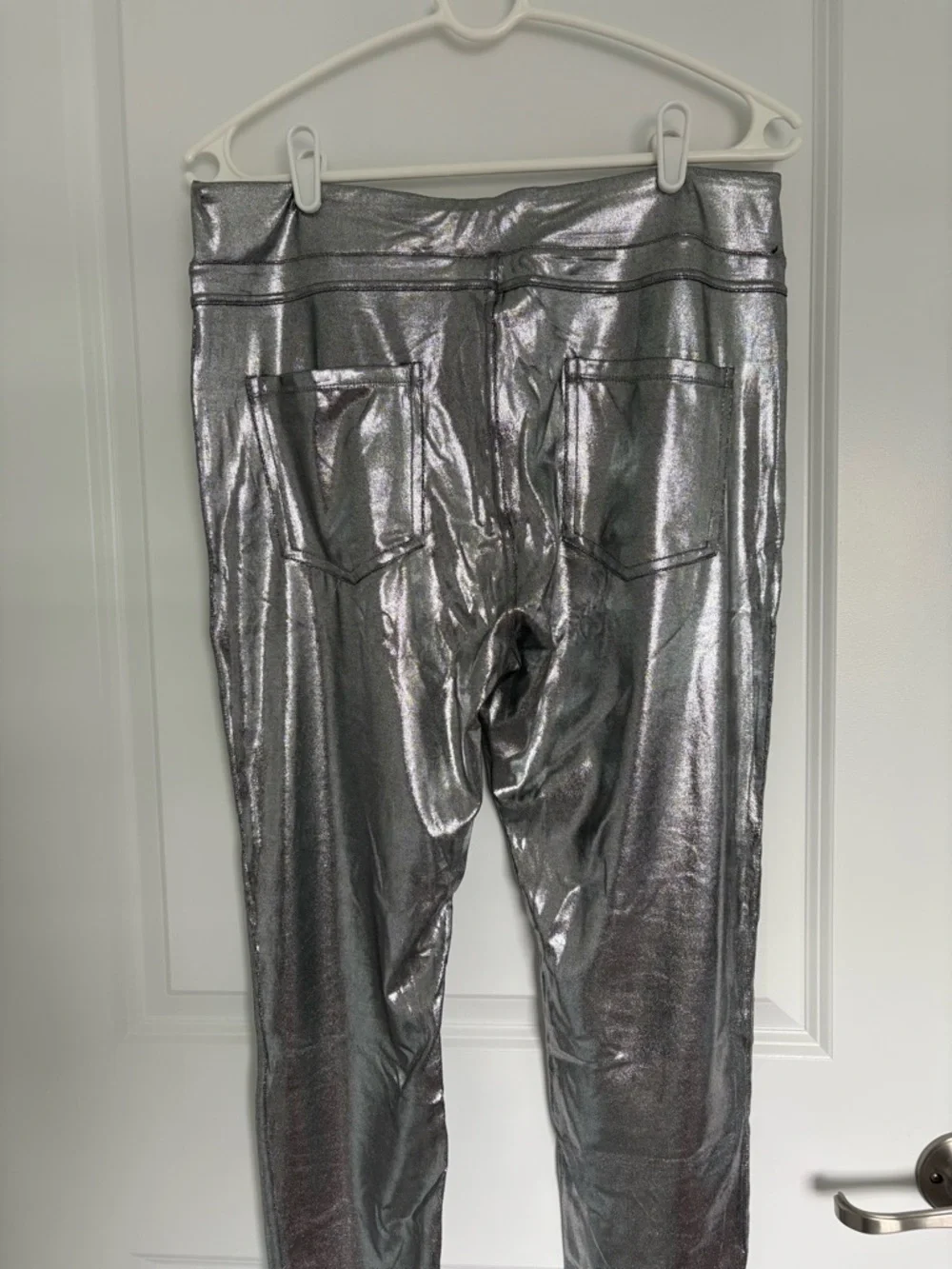 HALARA Metallic Silver Leggings